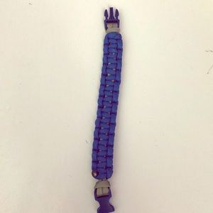 Blue paracord bracelet